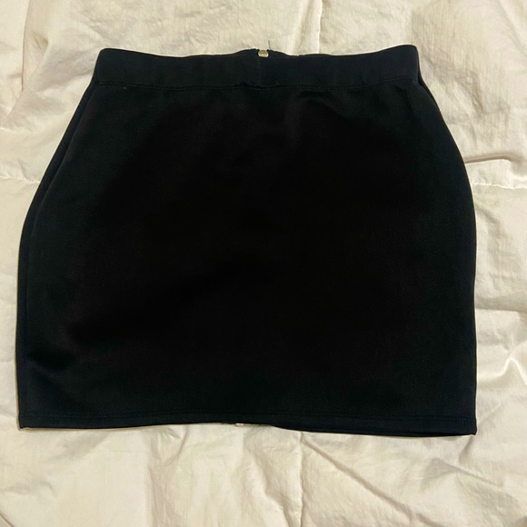 Silhouette n.y.c. zippered mini skirt - Picture 2 of 5